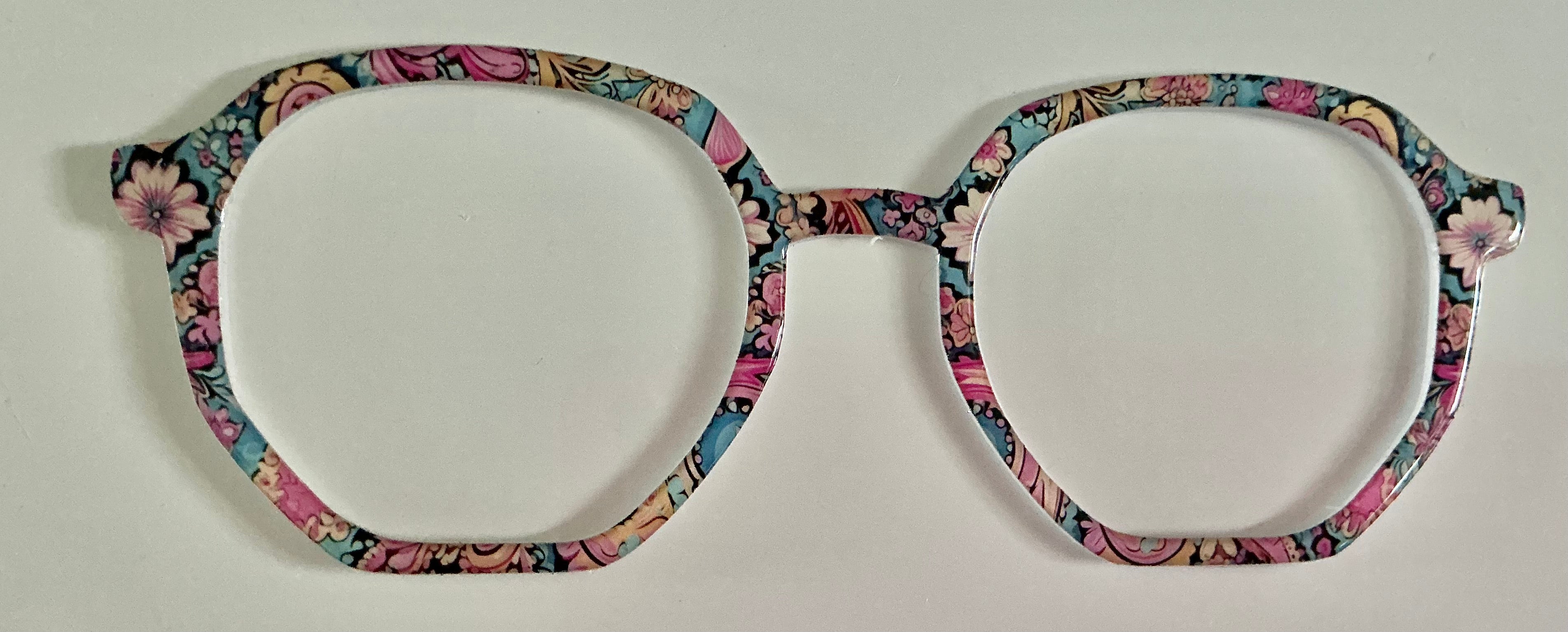 Rowan Topper; blue and pink flowers