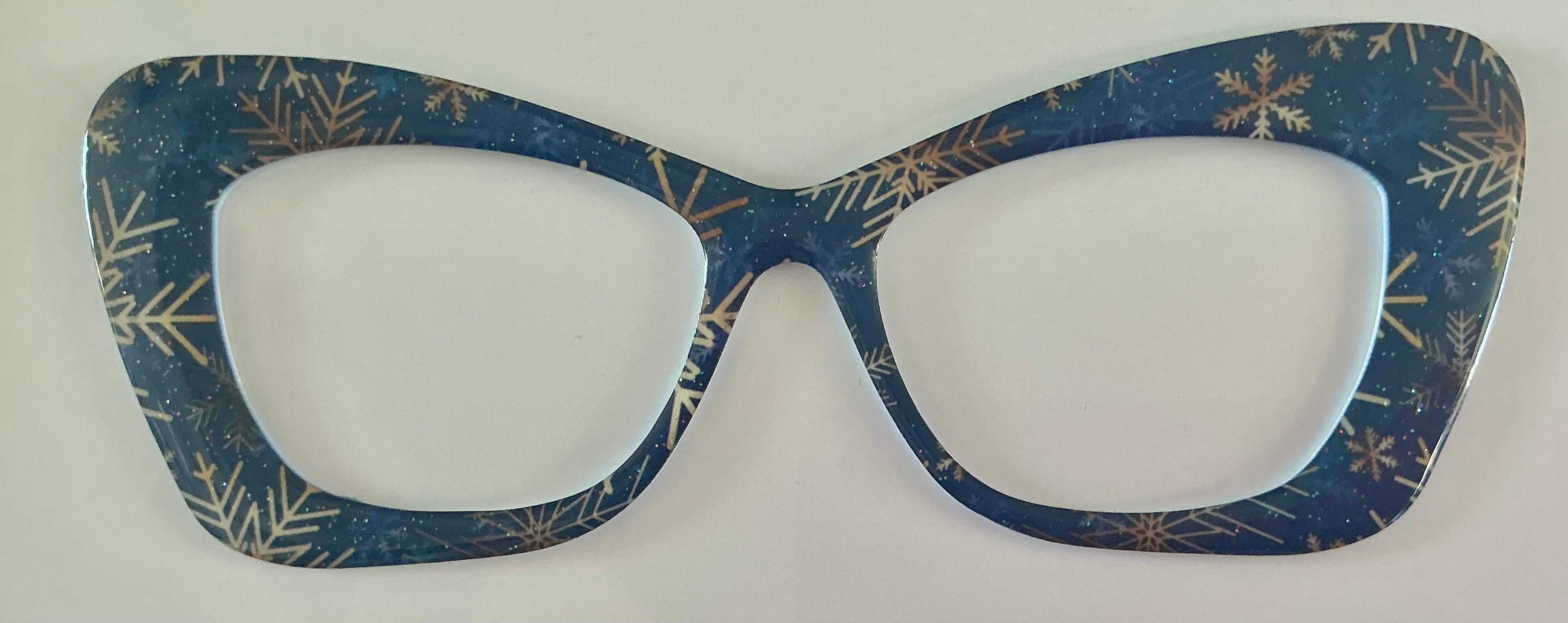 Wanda Topper; hybrid; blue with gold snow flakes