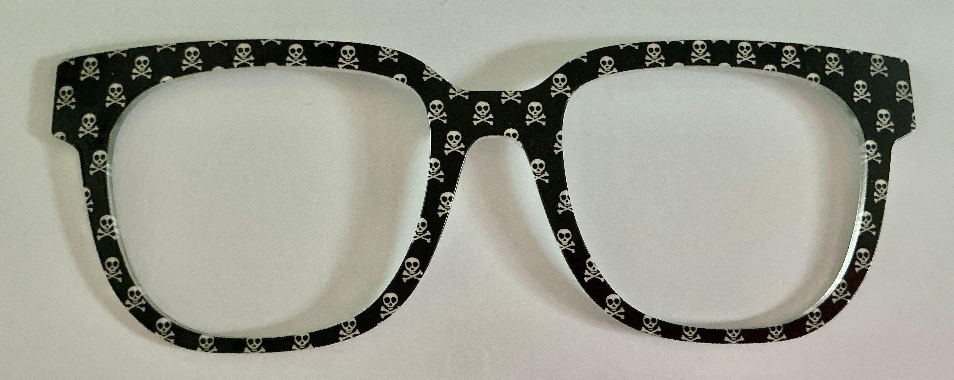 PAIR Murphy Topper; skull and cross bones